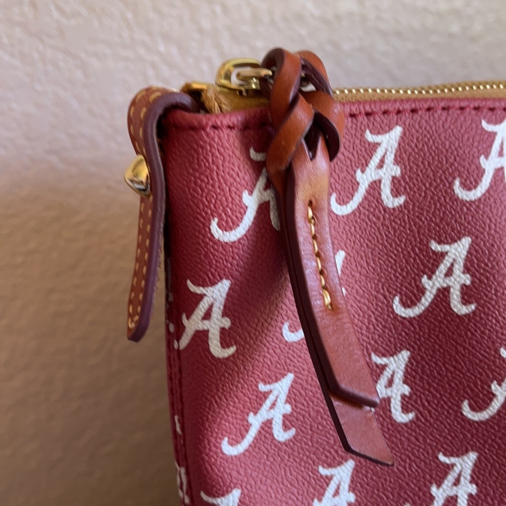 Dooney & Bourke AL Signature Zip Top Shopper NWT - Picture 11 of 11